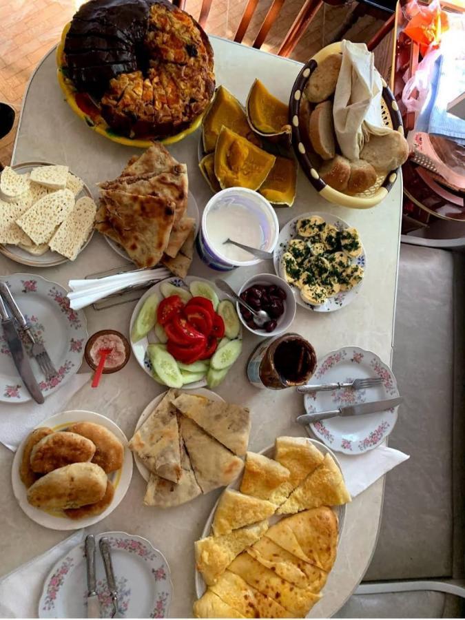 Guest House Lailashi Surmushi 外观 照片