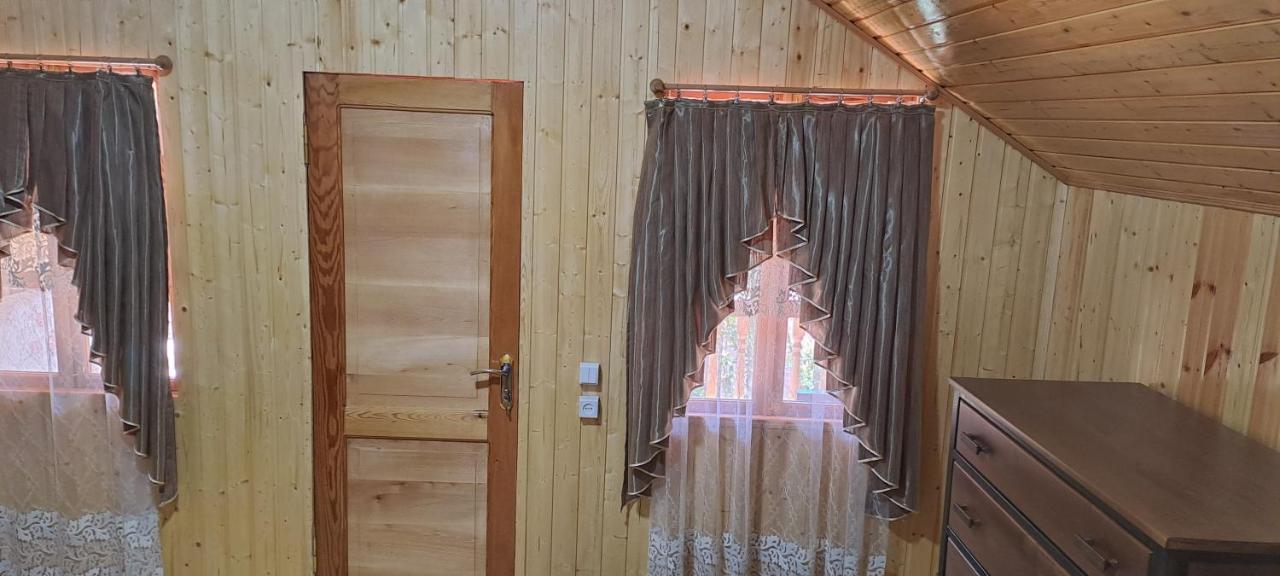 Guest House Lailashi Surmushi 外观 照片