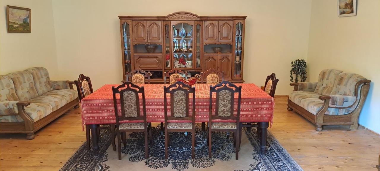 Guest House Lailashi Surmushi 外观 照片