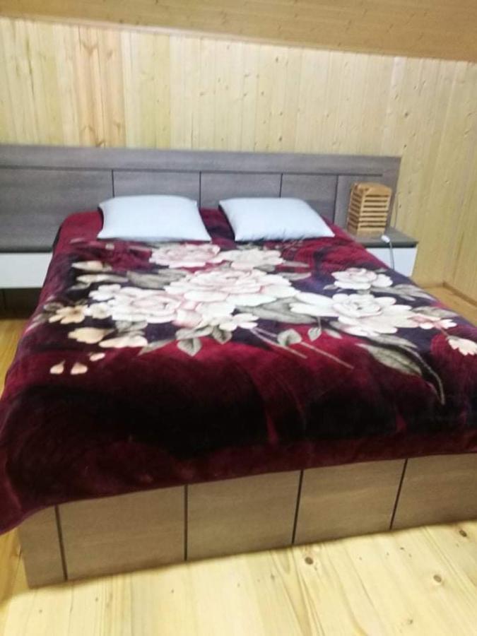 Guest House Lailashi Surmushi 外观 照片